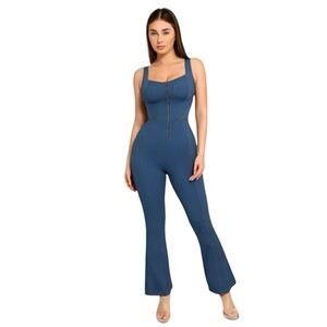 Elegant Blue Jumpsuit with Spaghetti Straps and Fitted Design